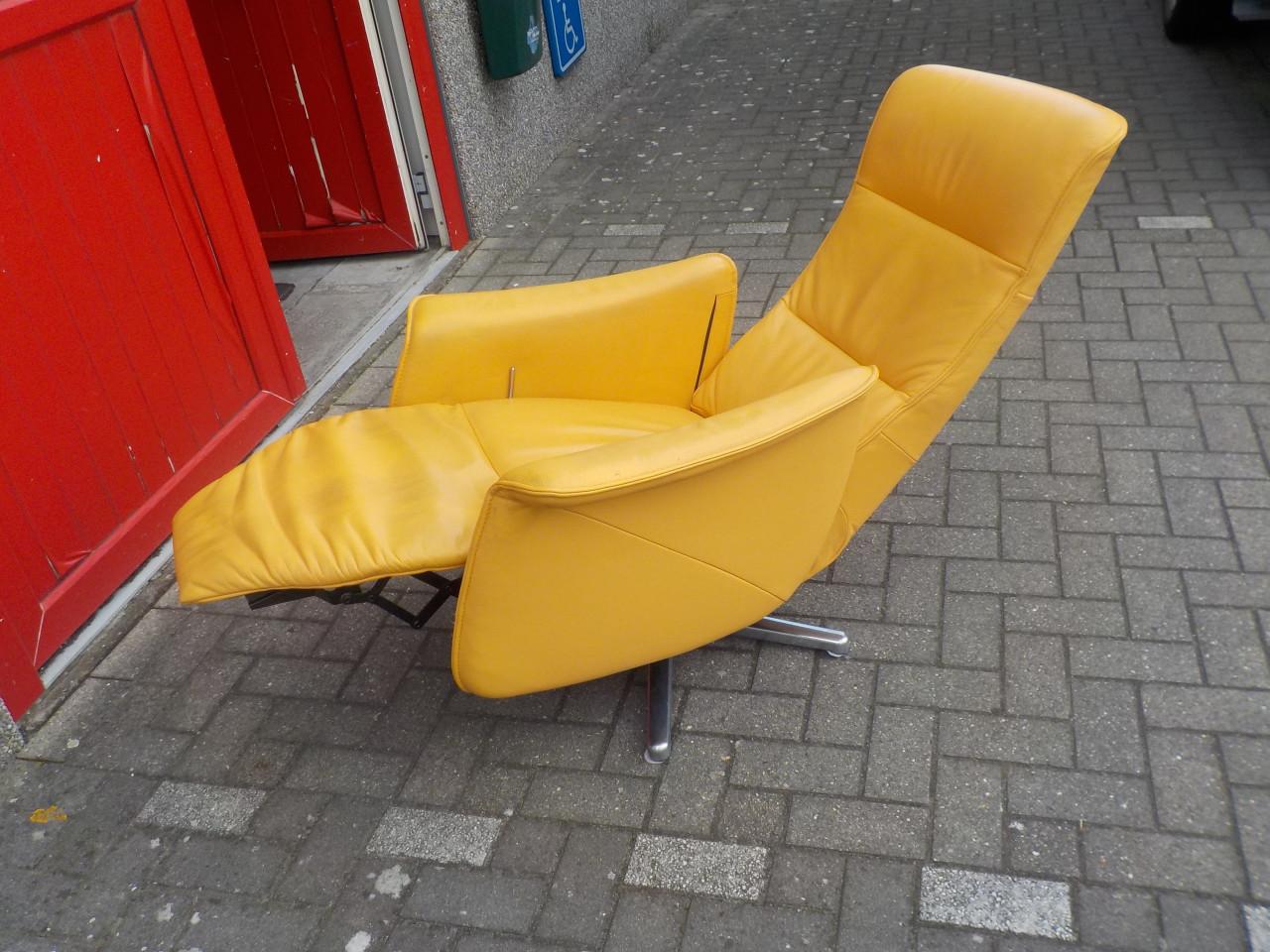 Mooie kwaliteit leren draai , relax fauteuil in zeer goede staat
