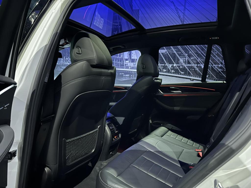 BMW X3 xdrive20i m sport executive edition *pano*trekhaak*memory*hud*