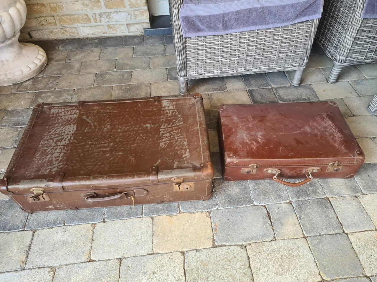 2 vintage koffers 100 jaar oud