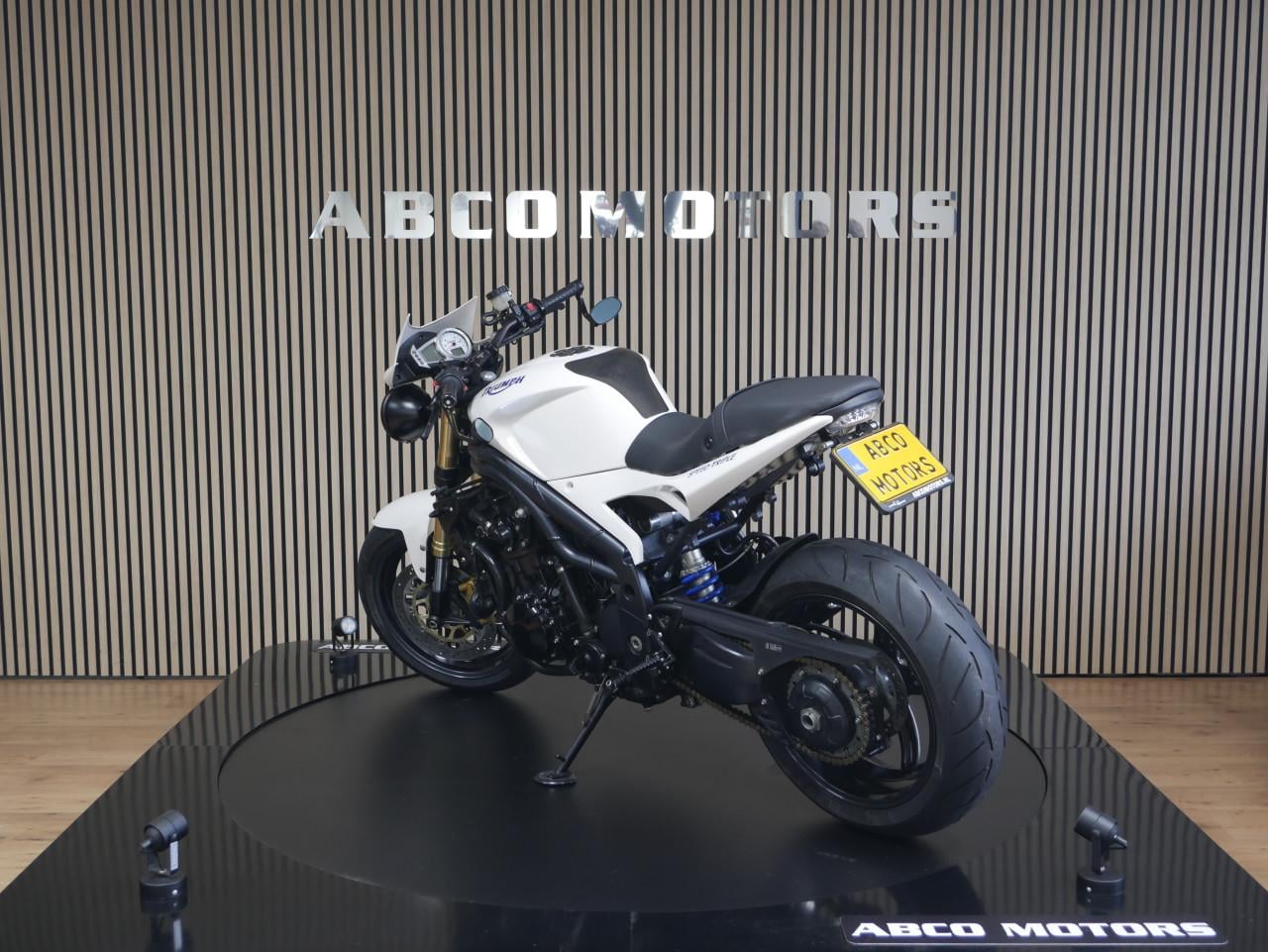TRIUMPH SPEED TRIPLE 1050