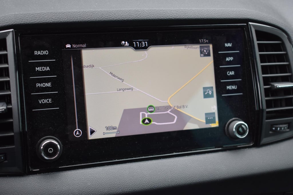 Skoda Karoq 1.5 tsi act sportline | trekhaak | canton | virtual cockpit | a
