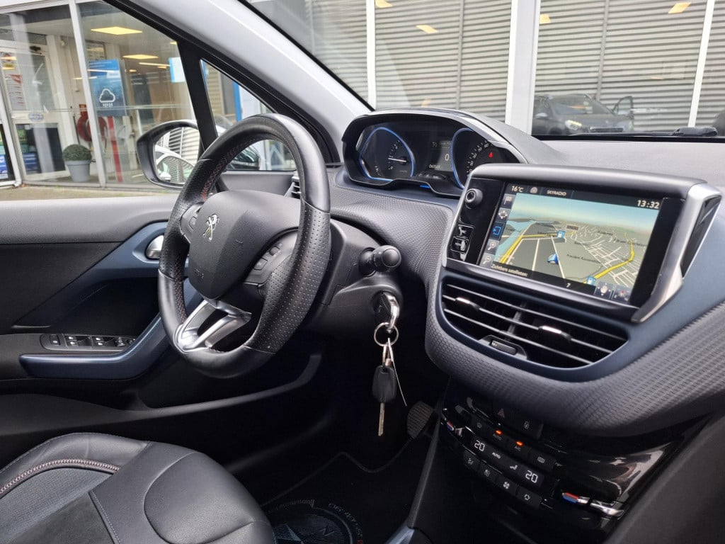 Peugeot 2008 suv 1.2 crossway nav/clima/trekhaak