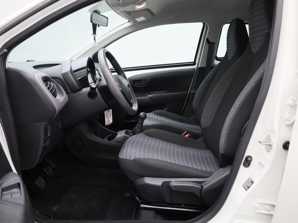 Peugeot 108 1.0 e-vti active | airco | bluetooth | lage km stand