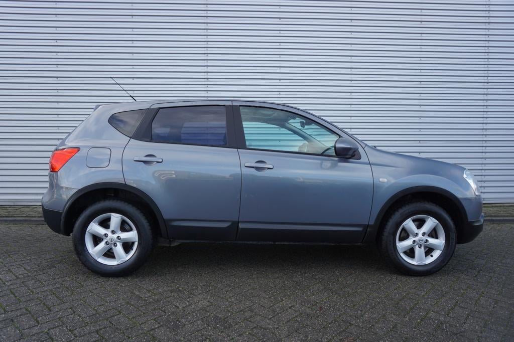 Nissan Qashqai 1.6 acenta airco / cruise / elektr. ramen / parkeers. / trek