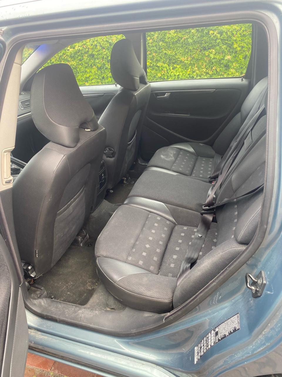 Volvo V70 2.4 Benzine Handgeschakeld – Comfortabele en ruime stationwagen