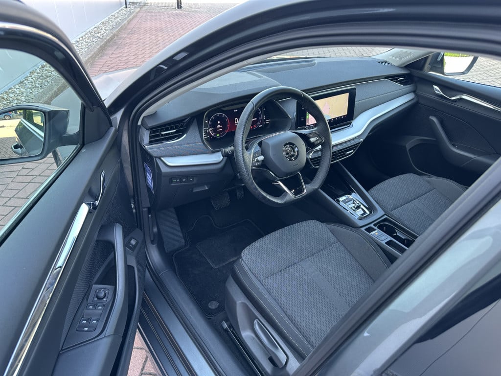 Skoda Octavia combi 1.5 e-tsi 150pk business edition plus