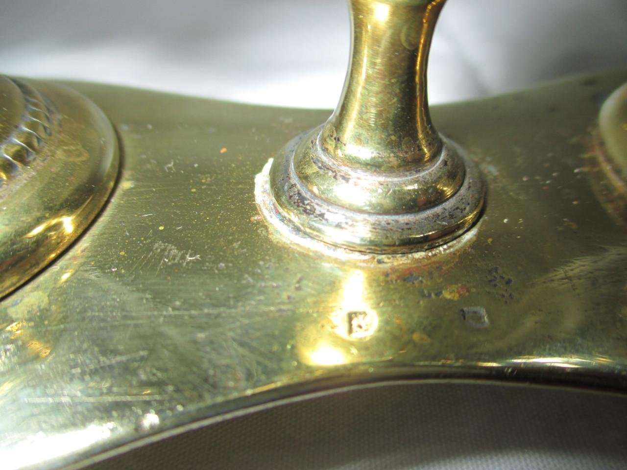 Zeer mooi kristallen dubbel zoutvat , afgewerkt met parelrand aan de voet