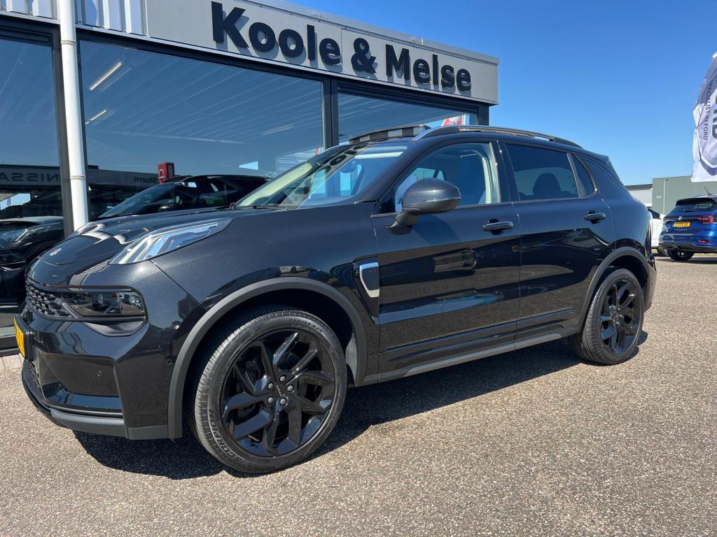 Lynk & Co 01 1.5 261pk plug in hybrid 7dcth , black edition , panodak , 360