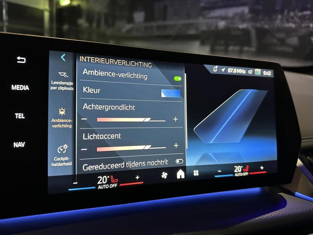 BMW X1 xdrive30e m-pakket *pano*hud*360camera*driveasspro*