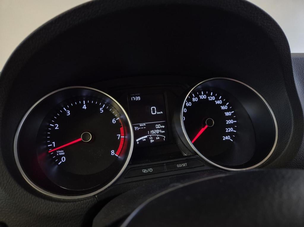 Volkswagen Polo 1.2 tsi comfortline / parkeersensoren / cruisecontrol