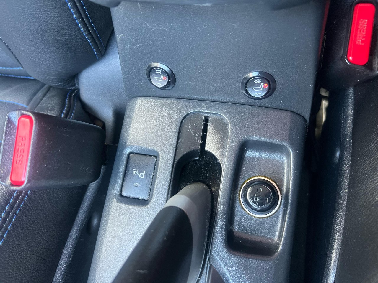 Toyota Auris 1.8 Full Hybrid Dynamic/NAVI/Keyless/Leer/Stoelverwarming