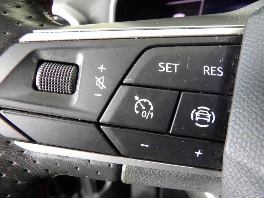 Seat Leon sportstourer 1.5 tsi 150pk fr business intense