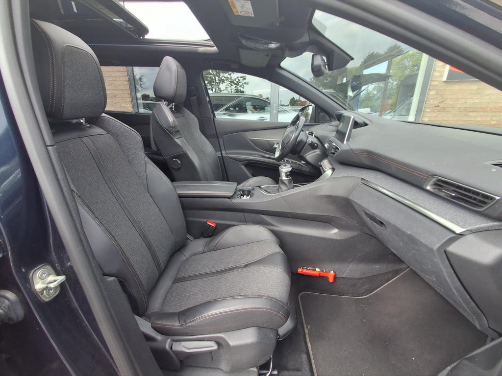 Peugeot 5008 1.2 pt 130pk s&s gt-line 7p navigatie | trekhaak | apple carpl