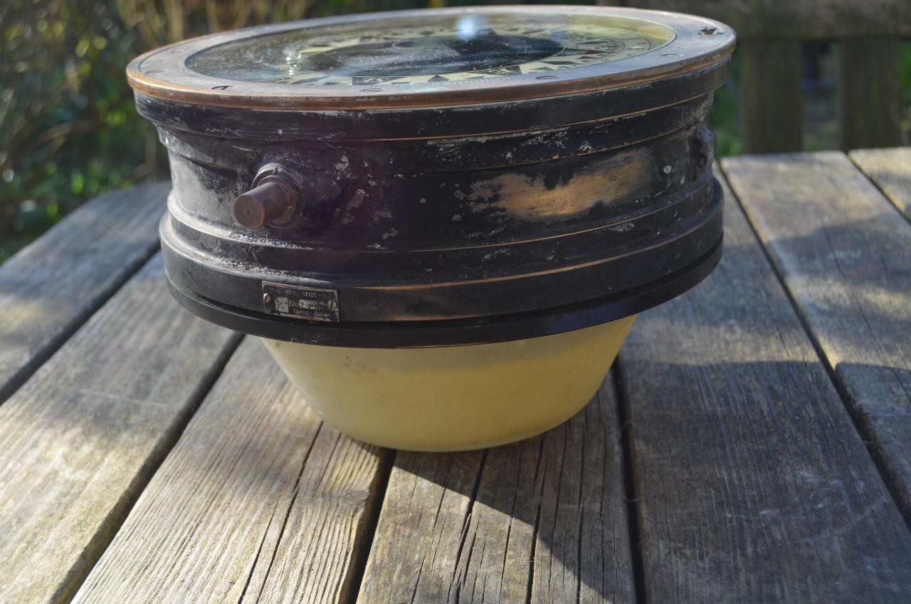 Japans vloeistofkompas (beroepsvaart)