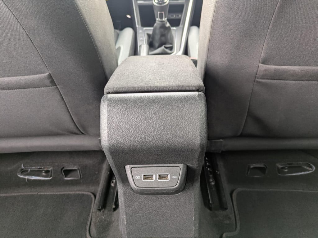 Volkswagen Polo 1.0 tsi highline | adaptieve cruise control | carplay | nav