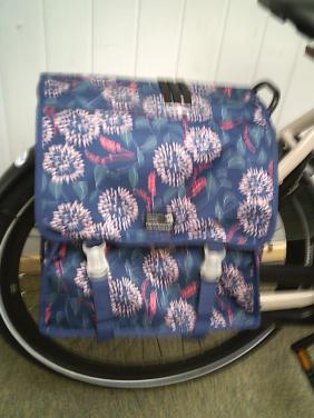 Nieuwe Tas 25,00