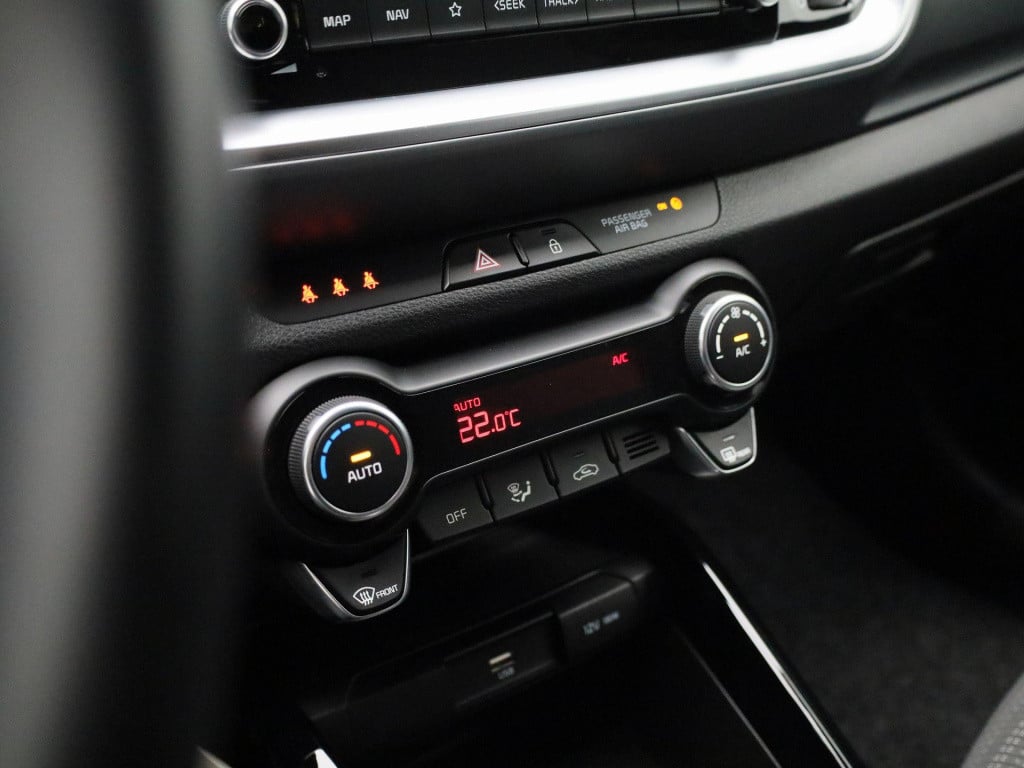 Kia Stonic 1.0 t-gdi mhev dynamicline | lmv | parkeer sensoren | cruise con