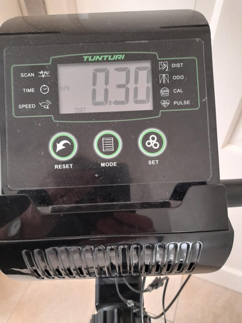 Hometrainer (Tunturi ) werkt naar behoren (in goede staat )