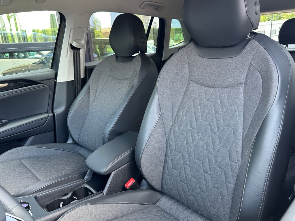 Volkswagen Tiguan 1.5 etsi life | trekhaak | camera | trekhaak | dode hoek 