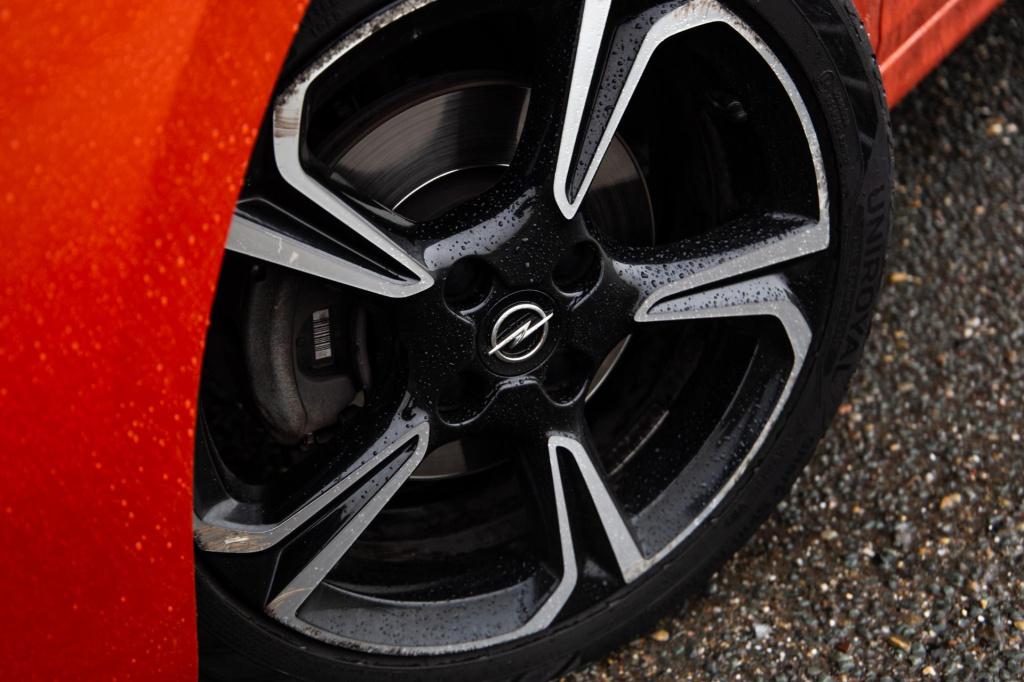 Opel Corsa 1.2 turbo automaat / carplay / camera / dealer auto