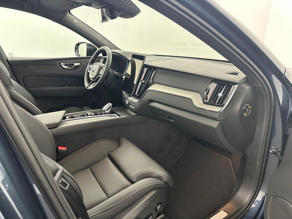 Volvo XC60 t6 awd gt plus dark | 360 camera | charcoal hemelbekleding