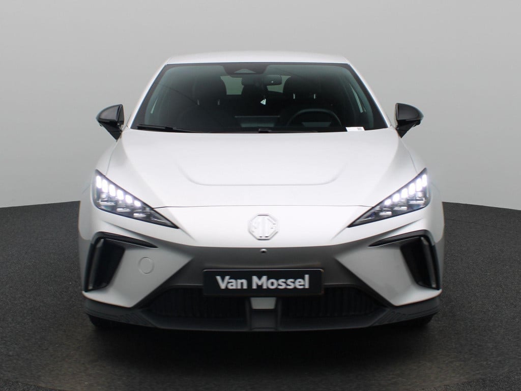 MG Mg4 64 kwh luxury | apple/carplay | camera | parkeersensoren | electrisc