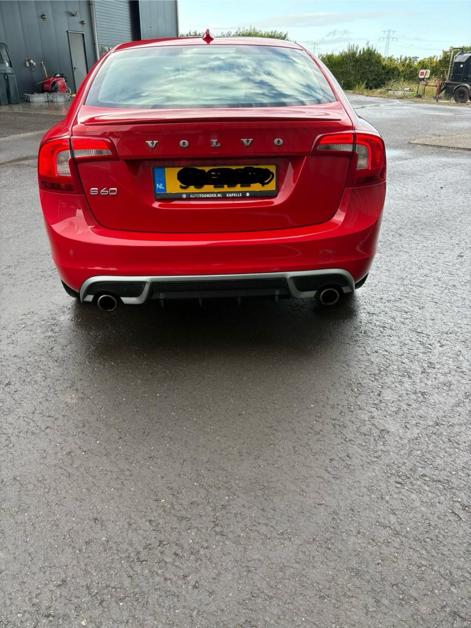 Volvo S60 D2 R-Design