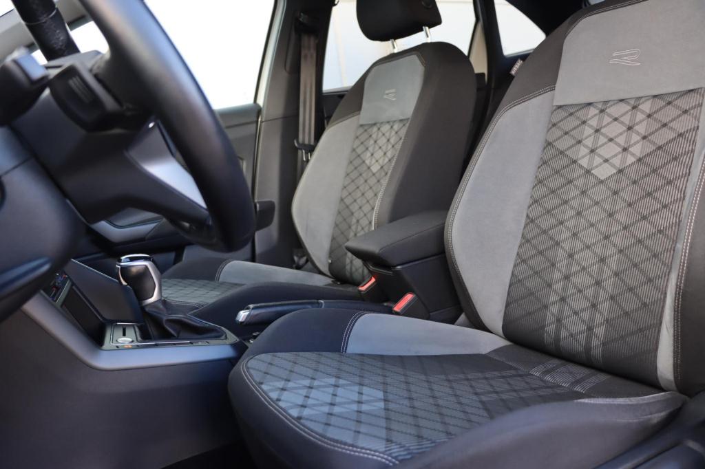 Volkswagen Taigo 1.0 tsi r-line 110pk dsg7 | carplay | adaptive | camera