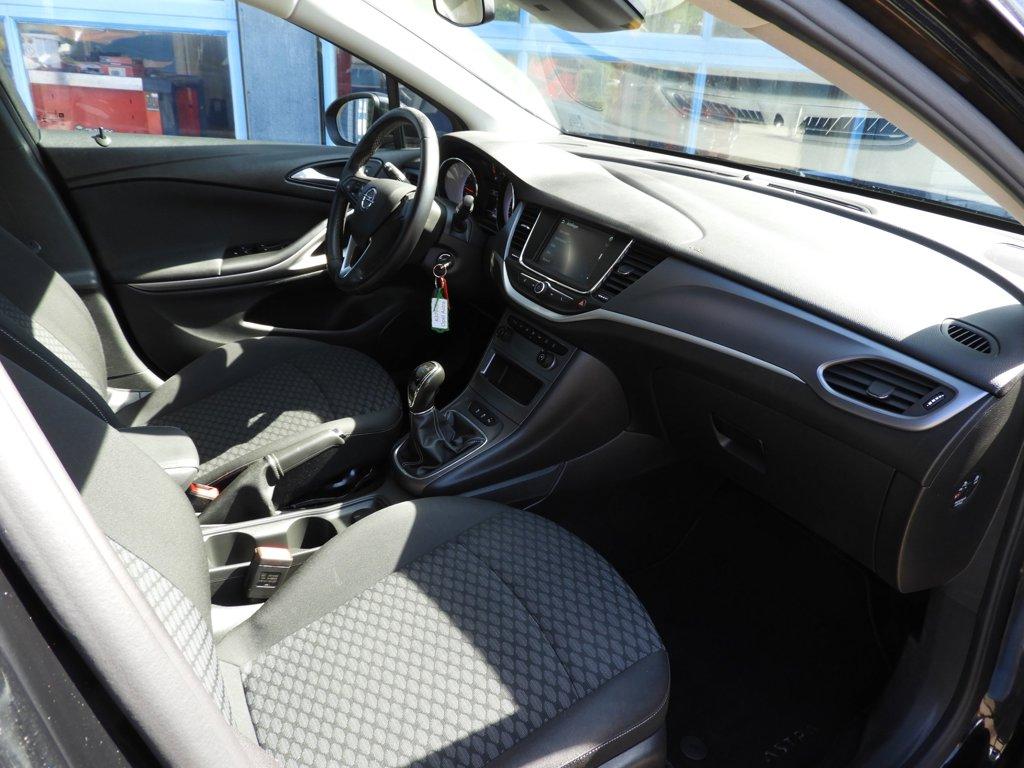 Opel Astra sports tourer 1.2 edition