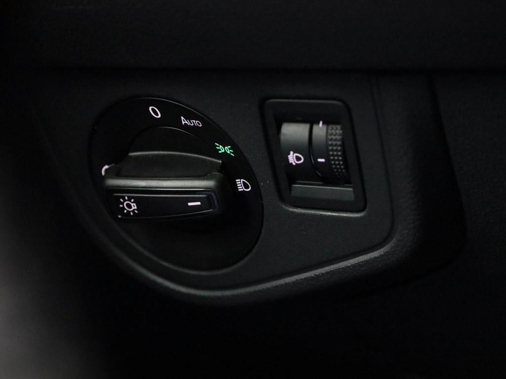 Volkswagen Taigo 1.0 tsi life edition | automaat | parkeer sensoren | virtu