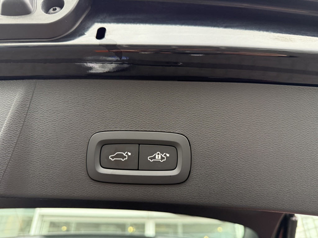 Volvo XC40 t4 211pk recharge inscription exp| navi| climate| camera| dab+|