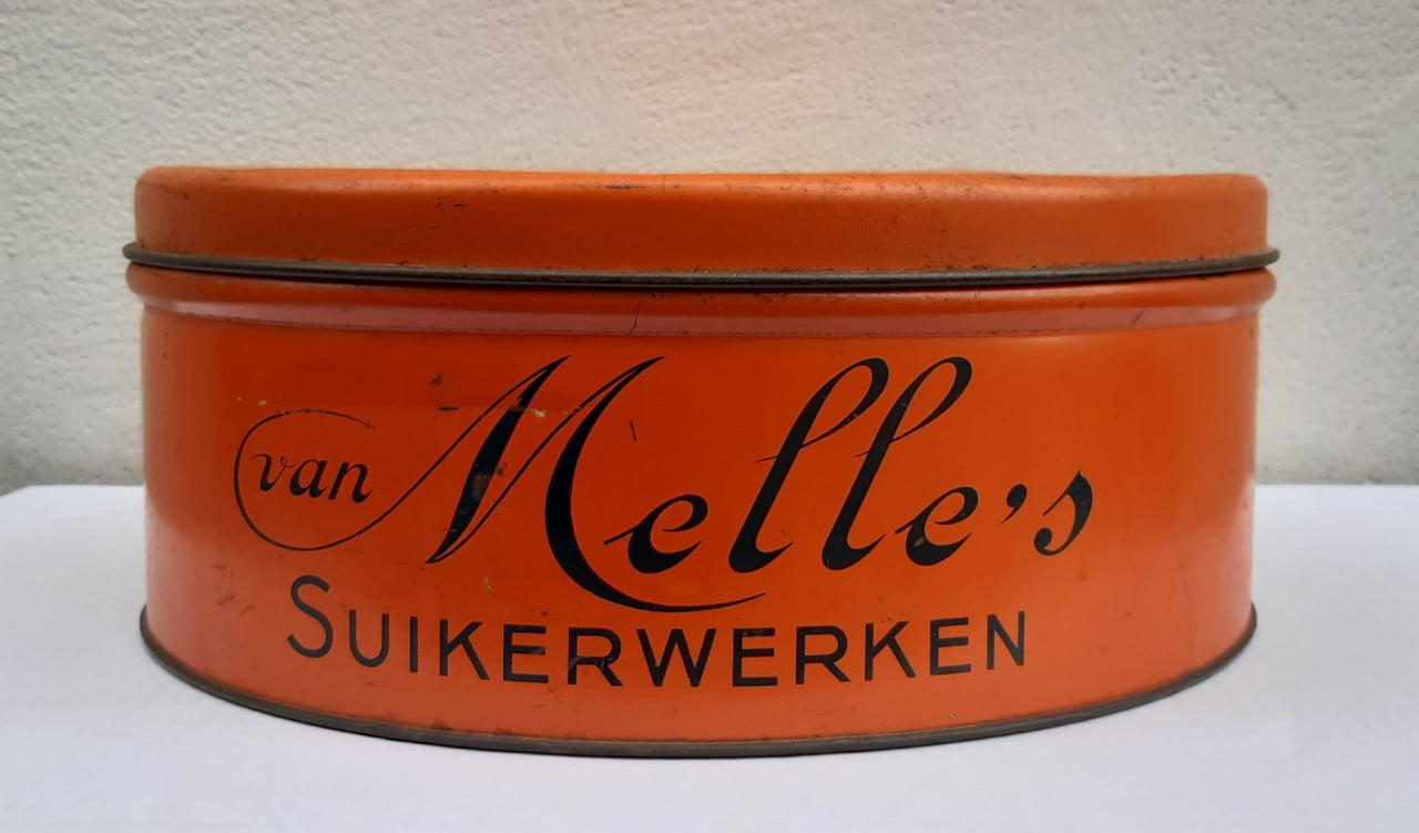 Groot Winkelblik van Melle suikerwerken, Juliana en Bernhard.