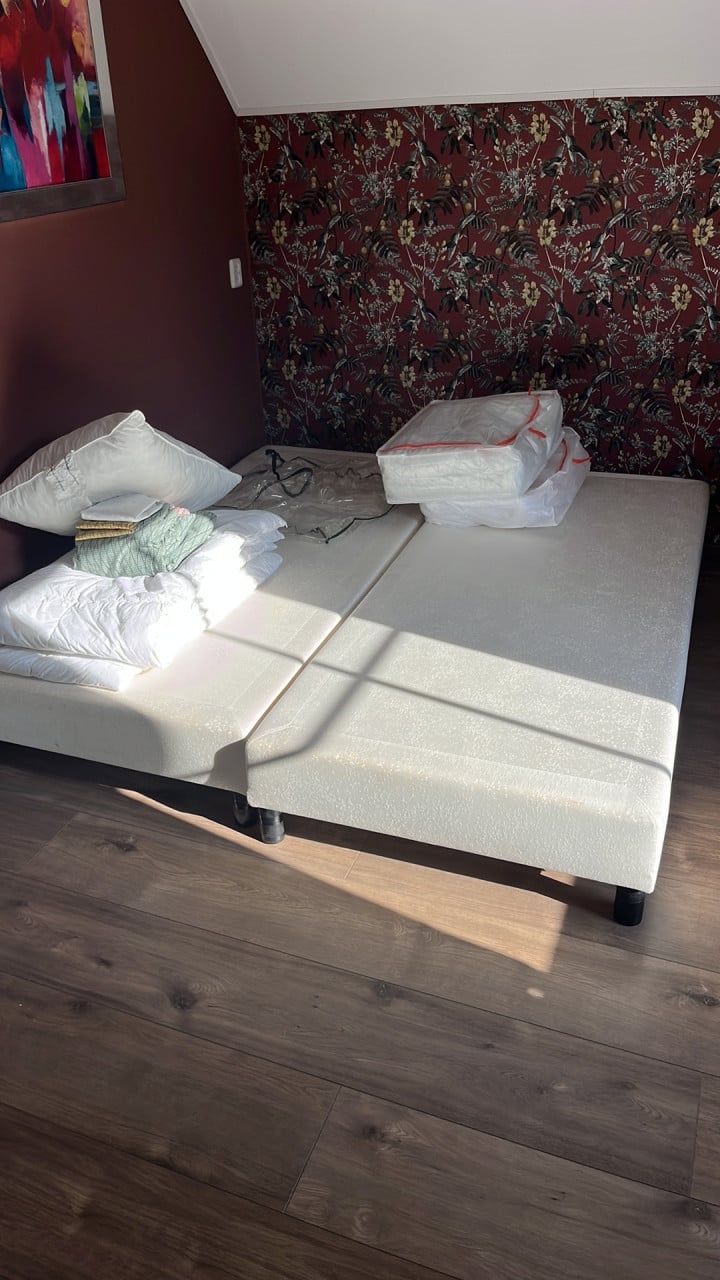 Tweepersoons Auping bed. Of twee enkele.