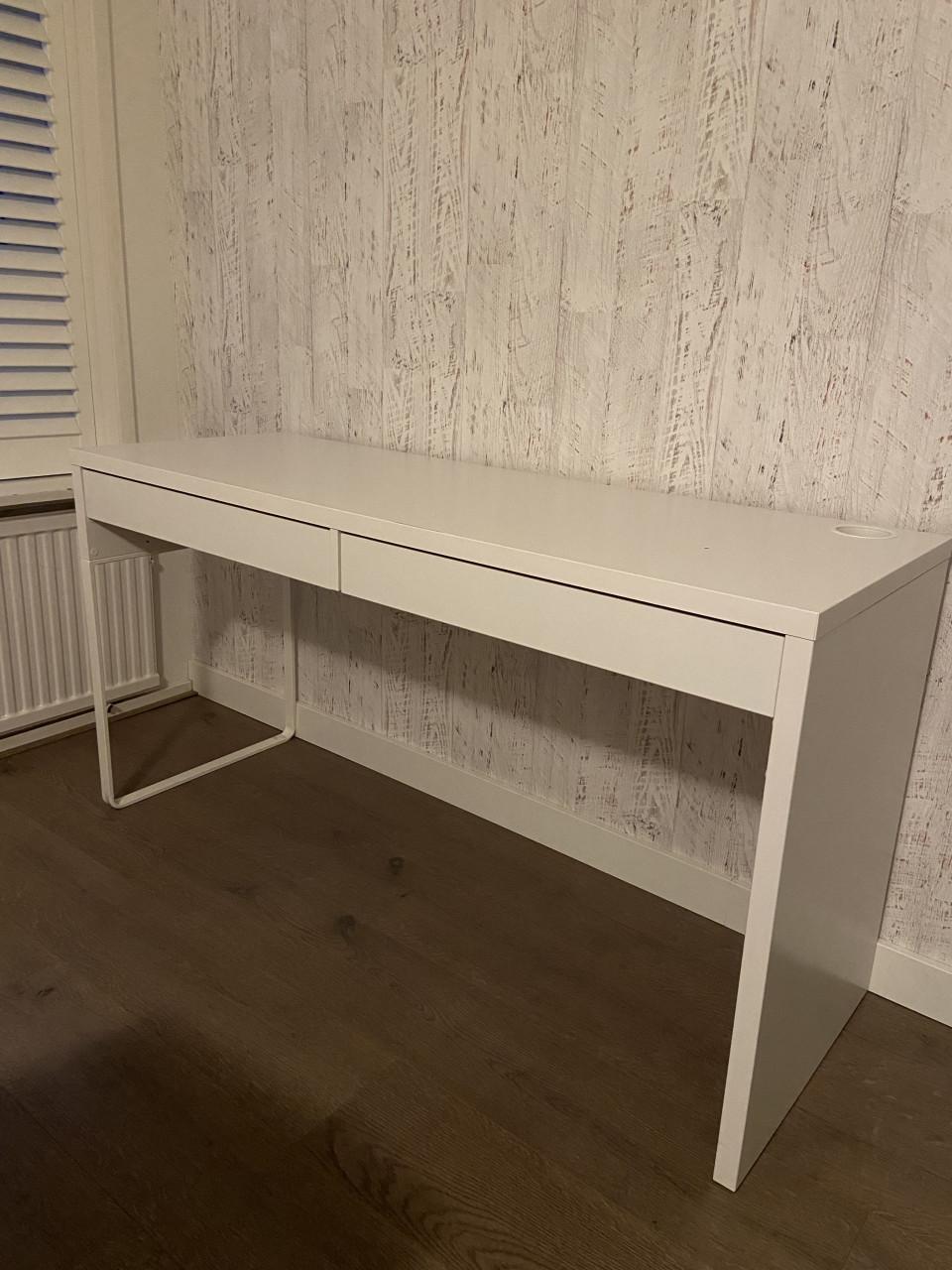 IKEA MICKE bureau (wit) – 142x50 cm