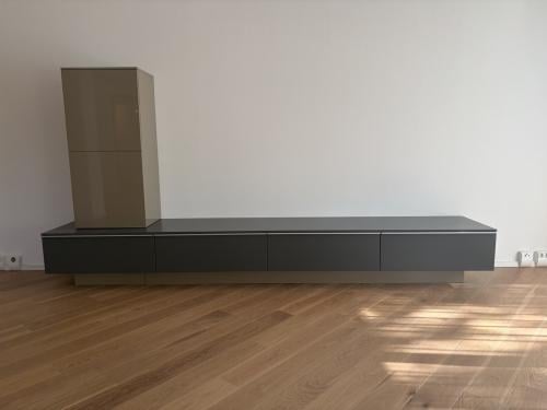 Gratis design tv meubel (tot 25 okt op te halen)