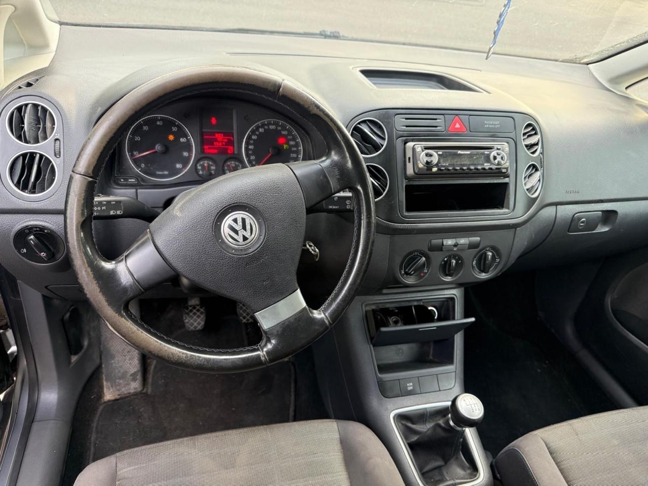 Volkswagen Golf Plus 1.6FSI Optive 3