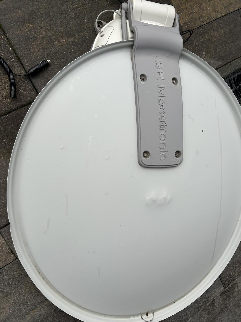 Satelliet schotel compleet