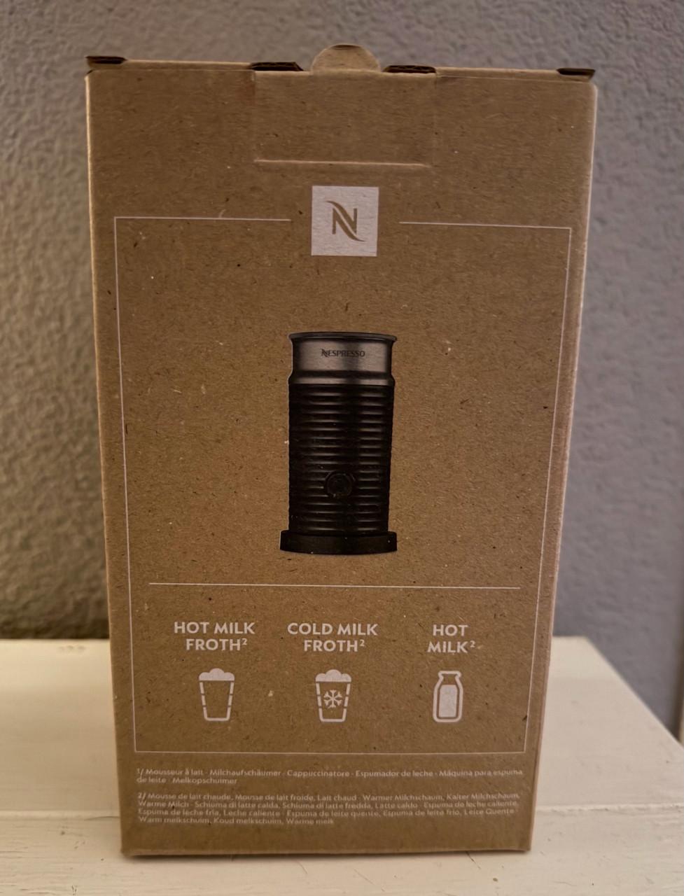 Nieuwe zwarte Nespresso Aeroccino 3 melkopschuimer