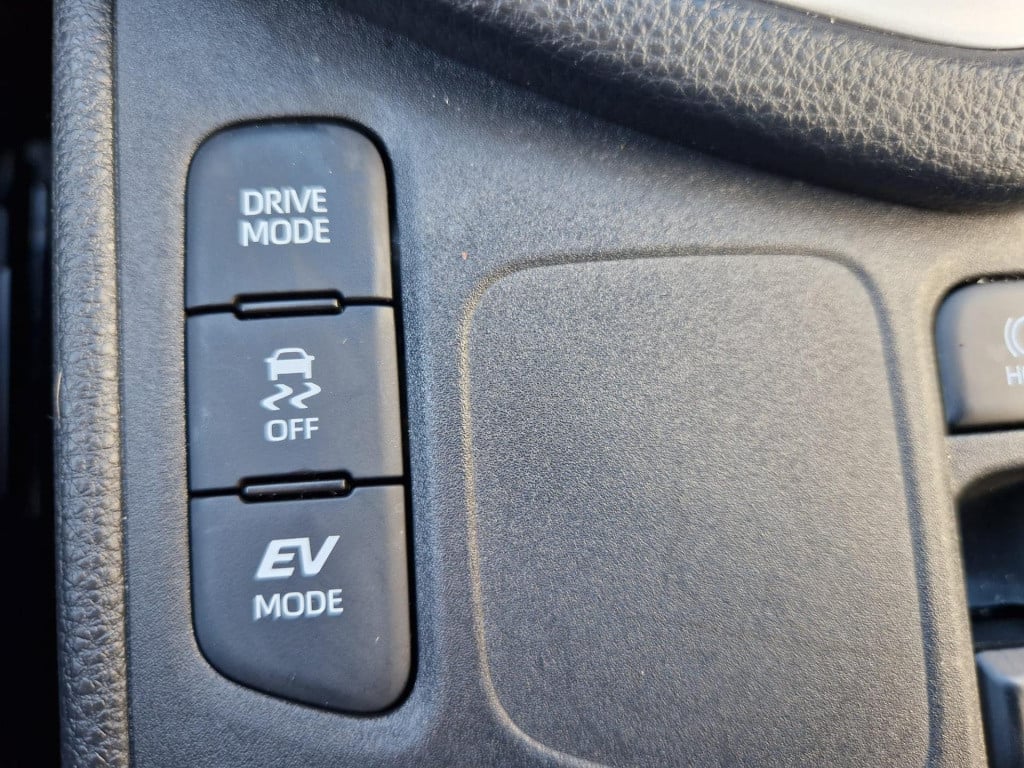 Toyota Yaris 1.5 hybrid first edition | automaat | adaptieve cruise control