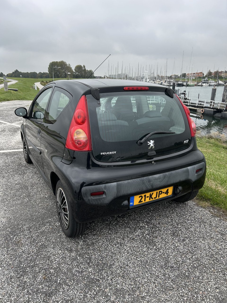Peugeot 107 met lekke koppakking