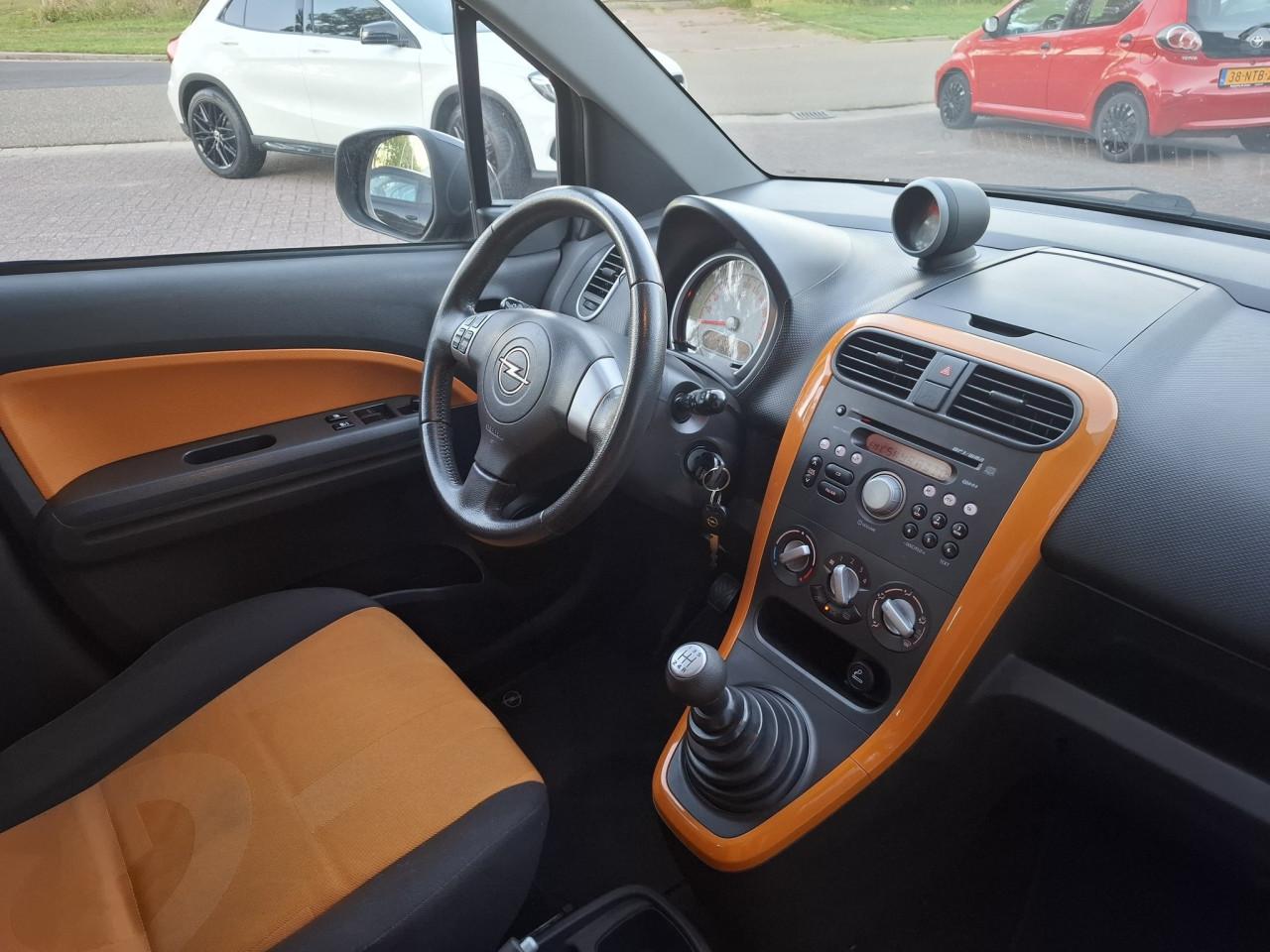 Opel Agila 1.2 Enjoy 5 deurs bj:2009 airco lm-velgen