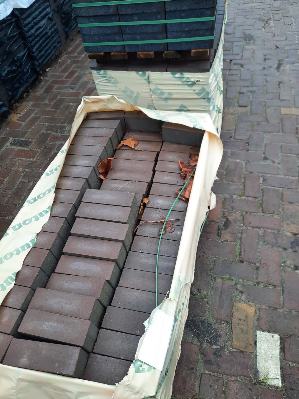 Partij dikformaat beton 4 verschillende kleuren