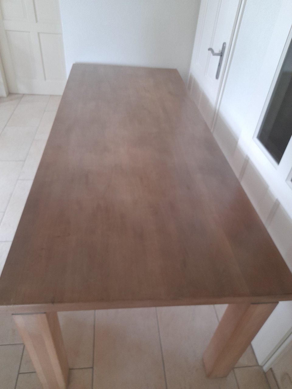 Massief houten grote Tafel 220 x 90 ( in goede staat )