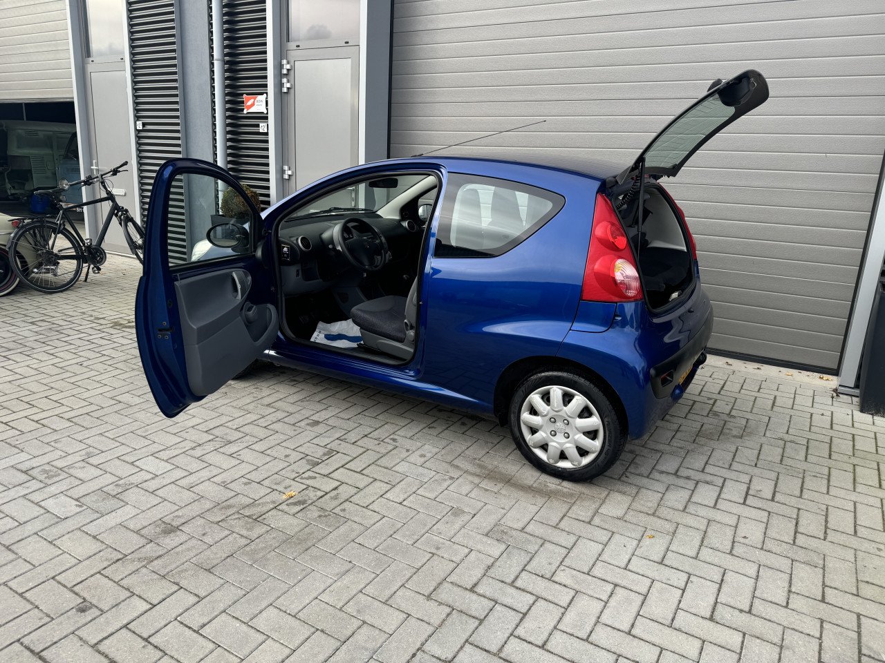 Peugeot 107 1.0-12V XS NAP APK Elektrisch pakket