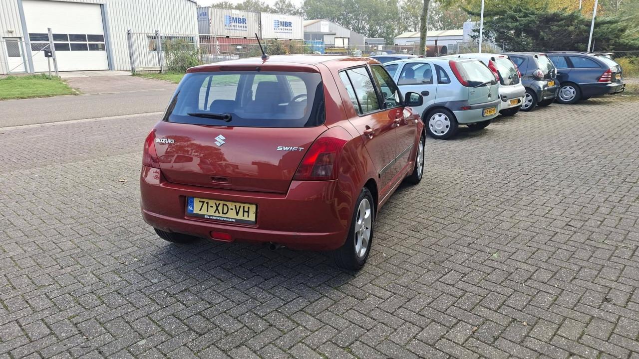 Suzuki SWIFT 1.3 Shogun 5deurs bj:2007 airco lm-velgen apk 2027 !!!