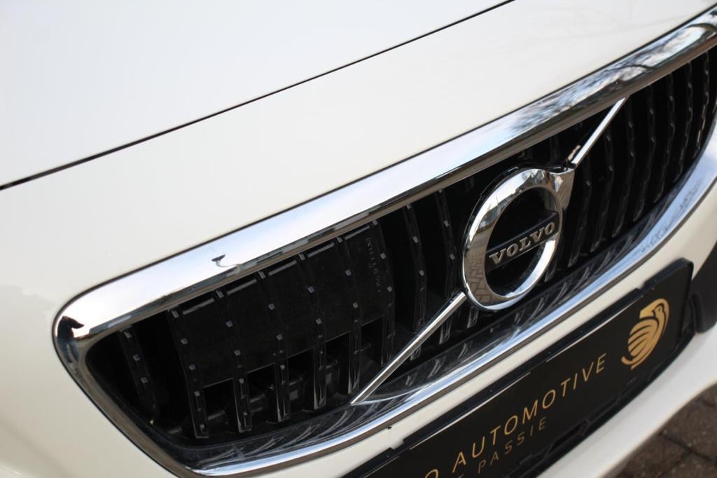 Volvo V40 cross country 2.0 t5 awd summum h&k - full options - panoramadak 