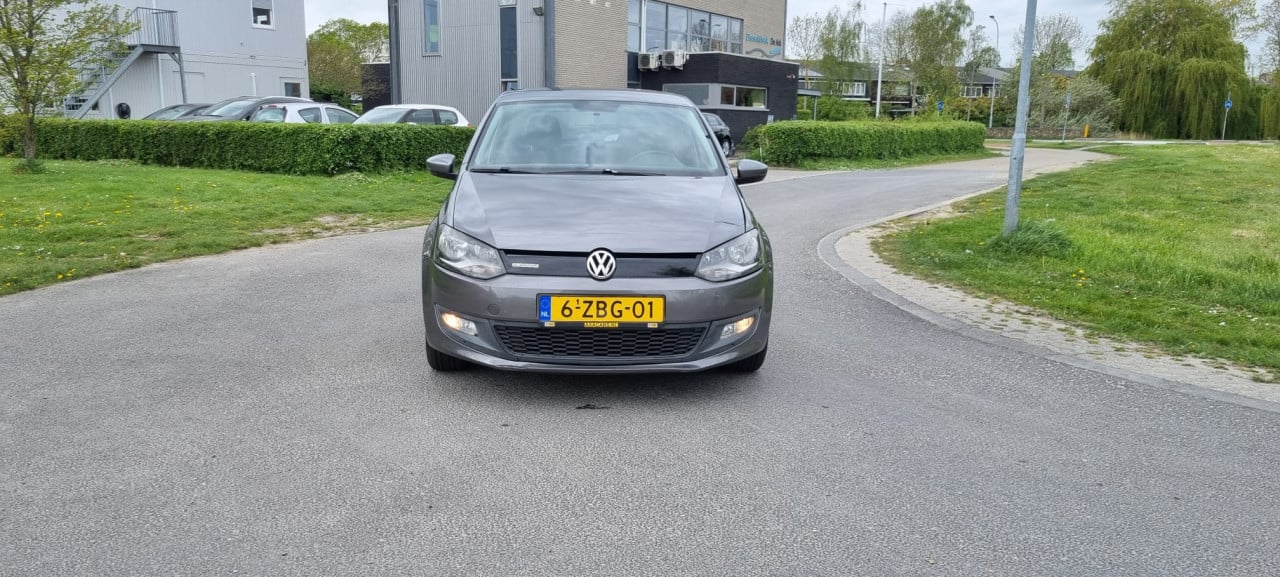 Volkswagen polo 1.2 tsi 2012