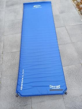 Self inflating kampeer matras