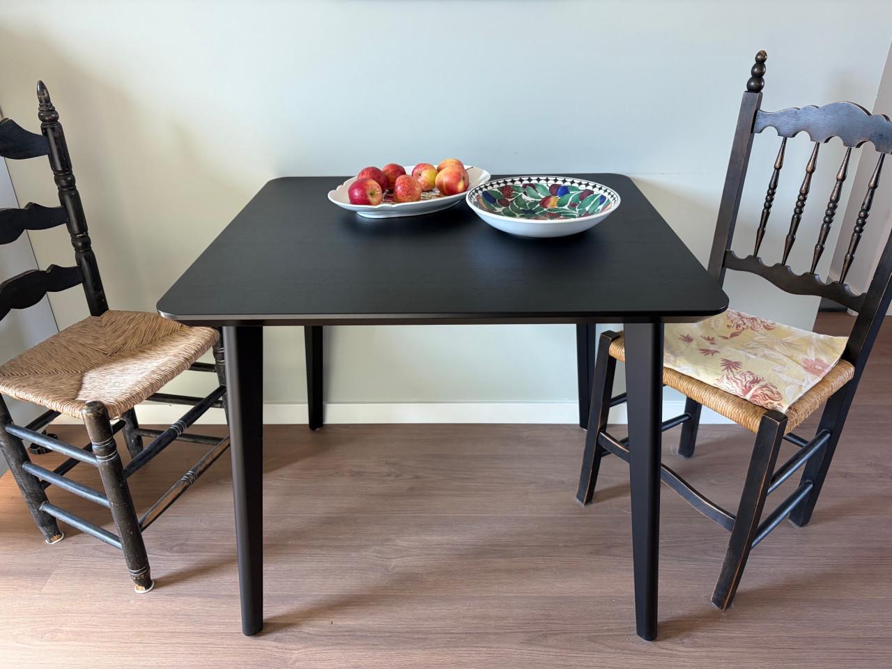 Tafel essenfineer in nieuwstaat