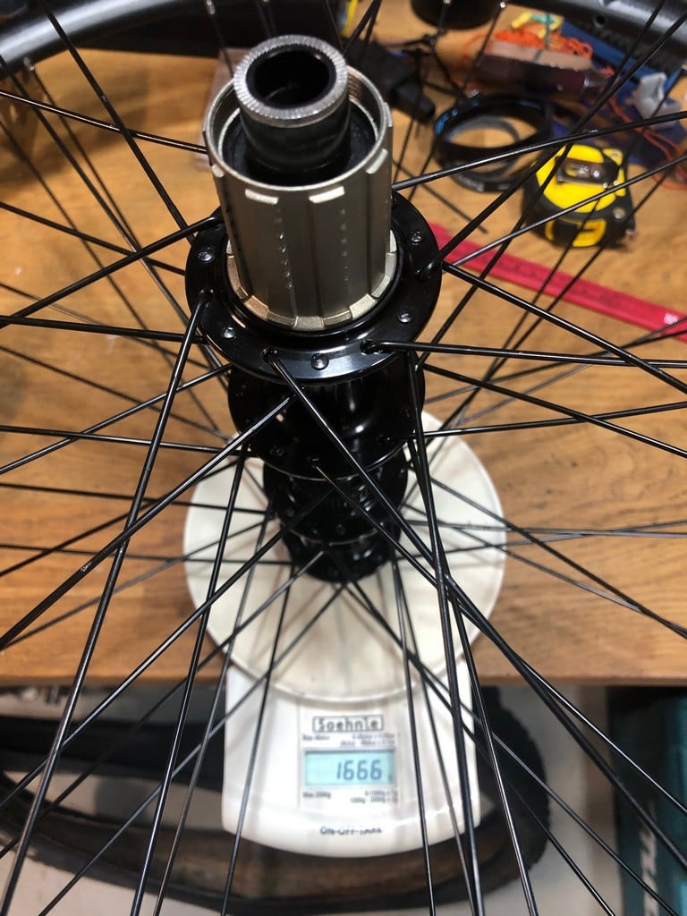 Nieuwe wielset racefiets voor schijfremmen